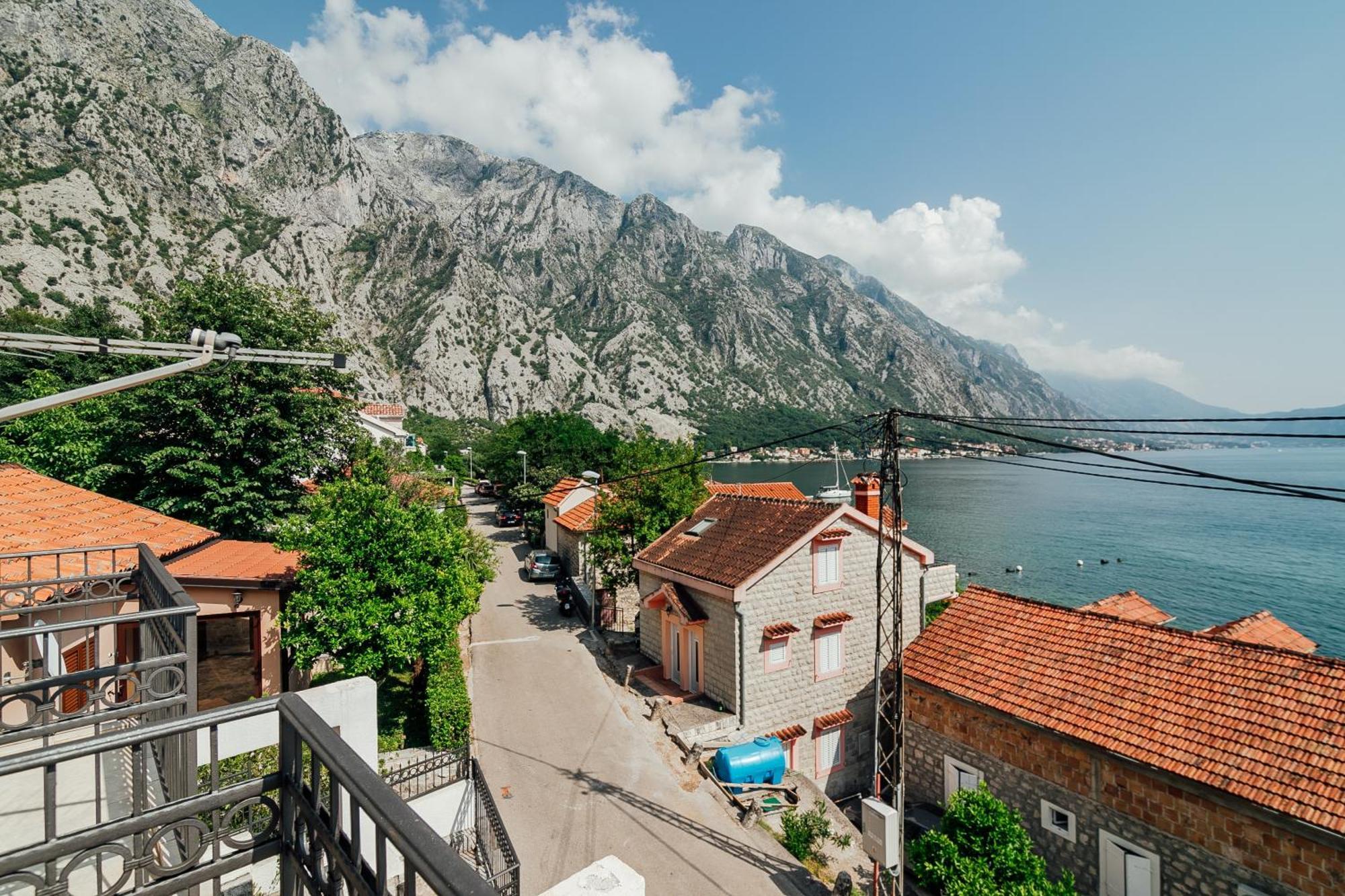 Holiday Home Amanda Hollick Kotor Bagian luar foto