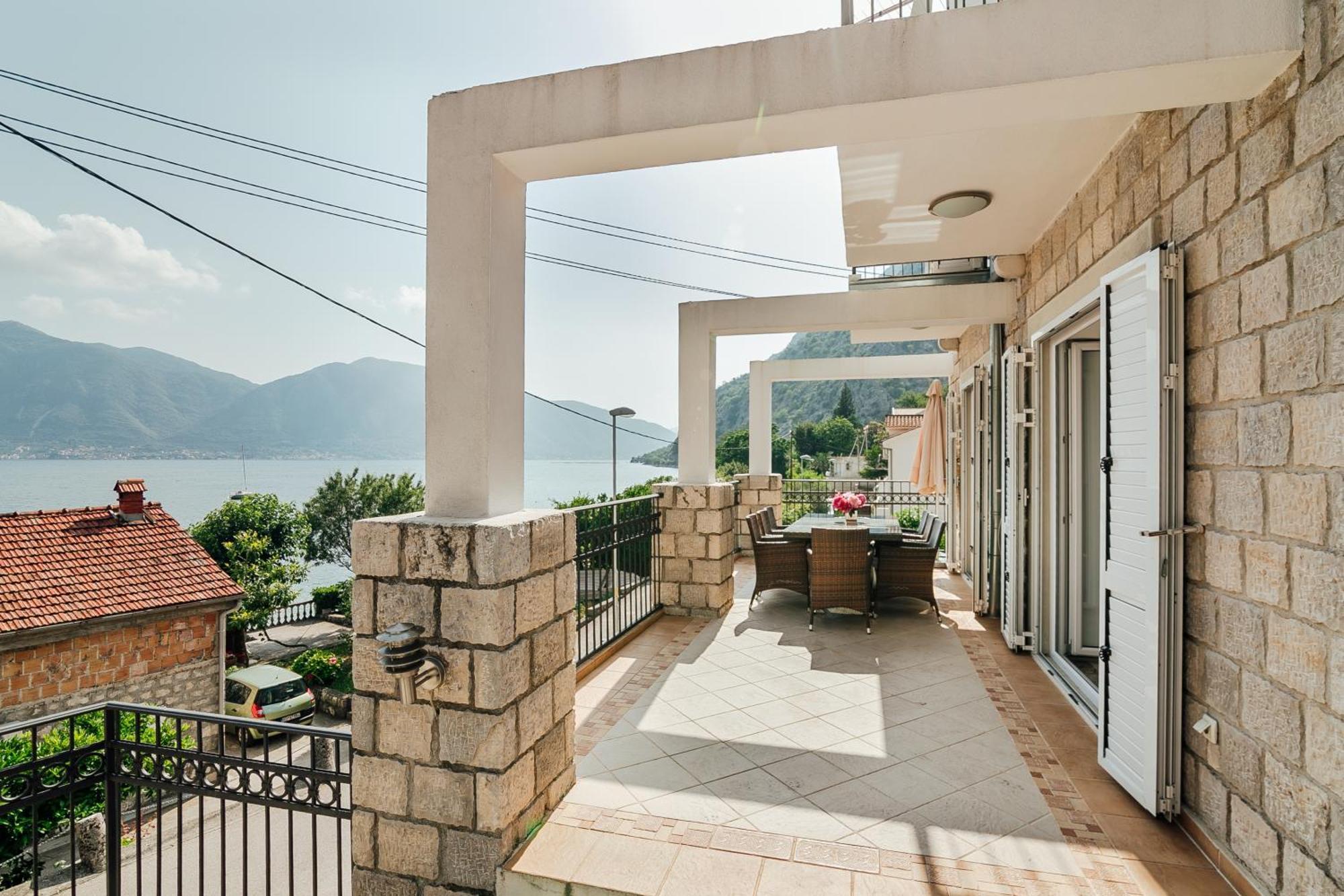 Holiday Home Amanda Hollick Kotor Bagian luar foto